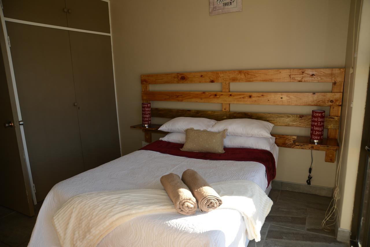 Skylight Lodge Harrismith Extérieur photo