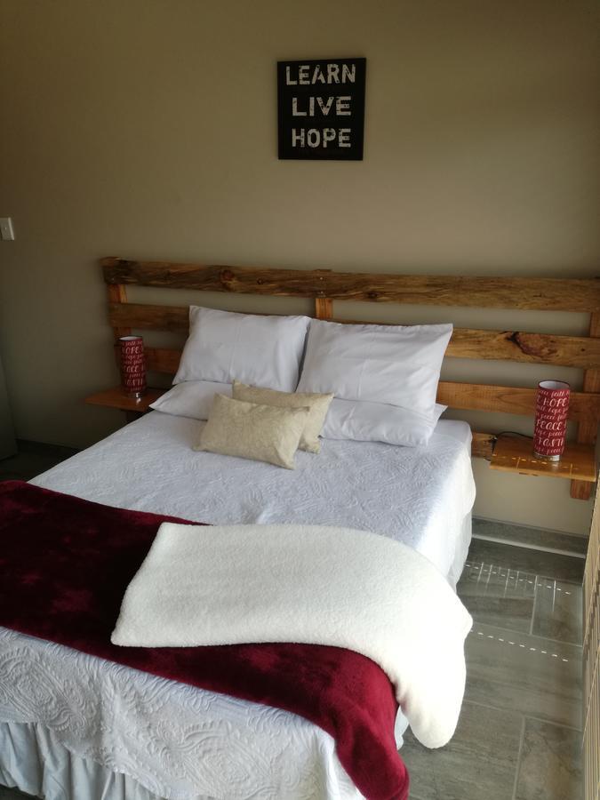 Skylight Lodge Harrismith Extérieur photo
